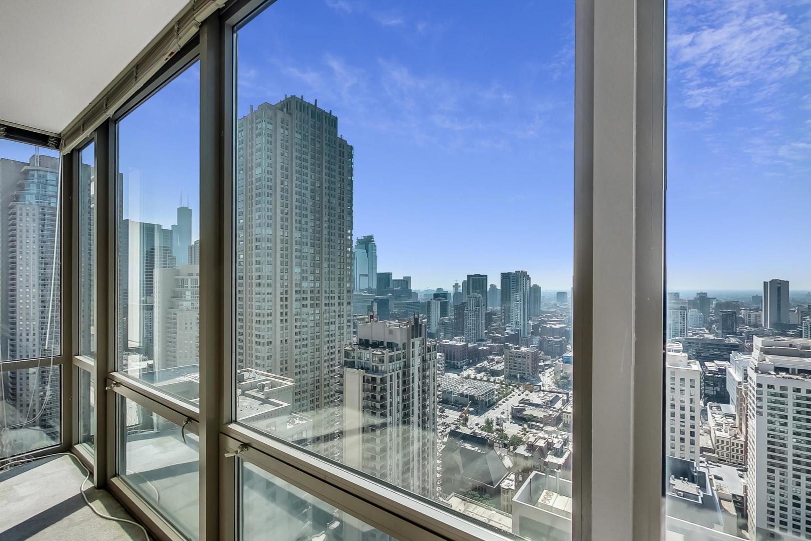 2 E Erie Street Unit: 3506
