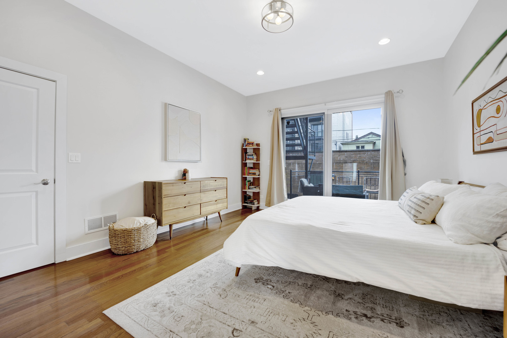 1531 W Fry Street Unit: 1