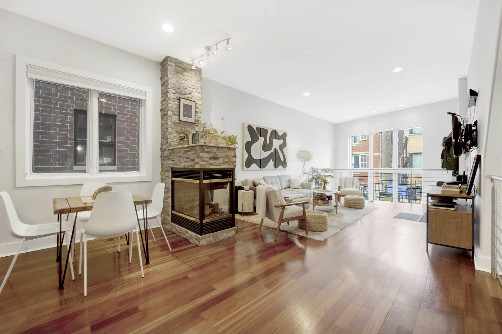 1531 W Fry Street Unit: 1