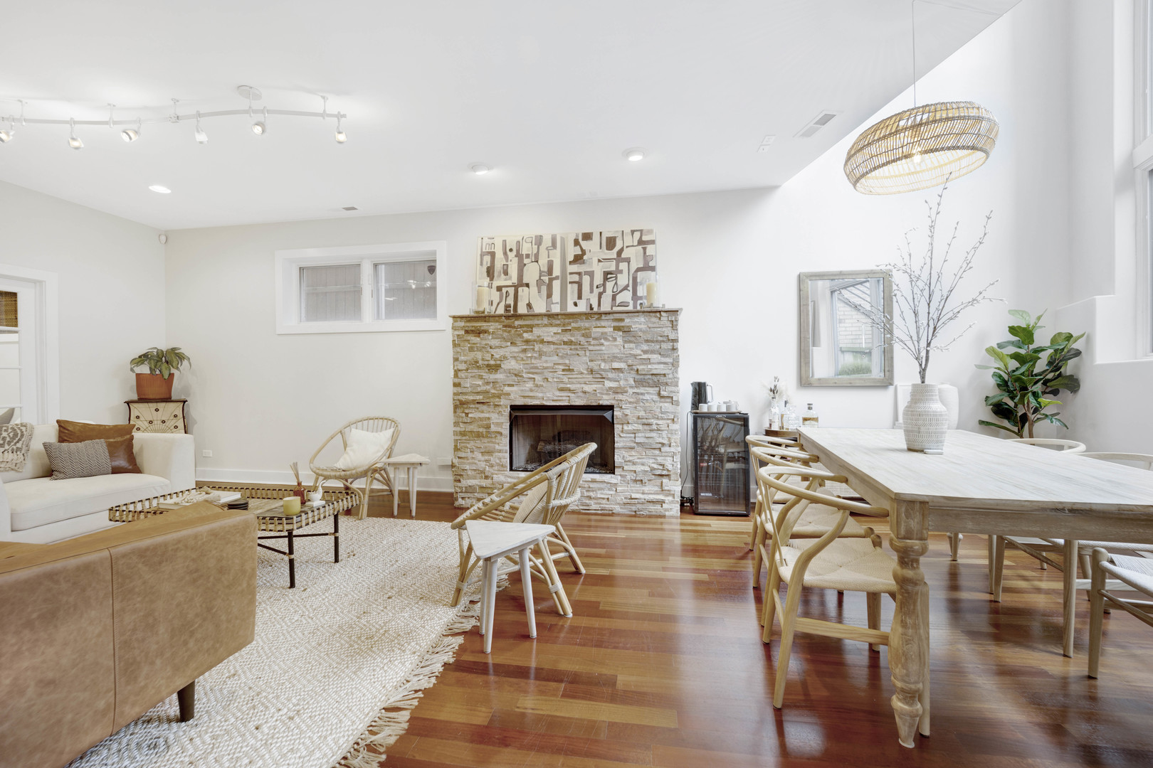 1531 W Fry Street Unit: 1