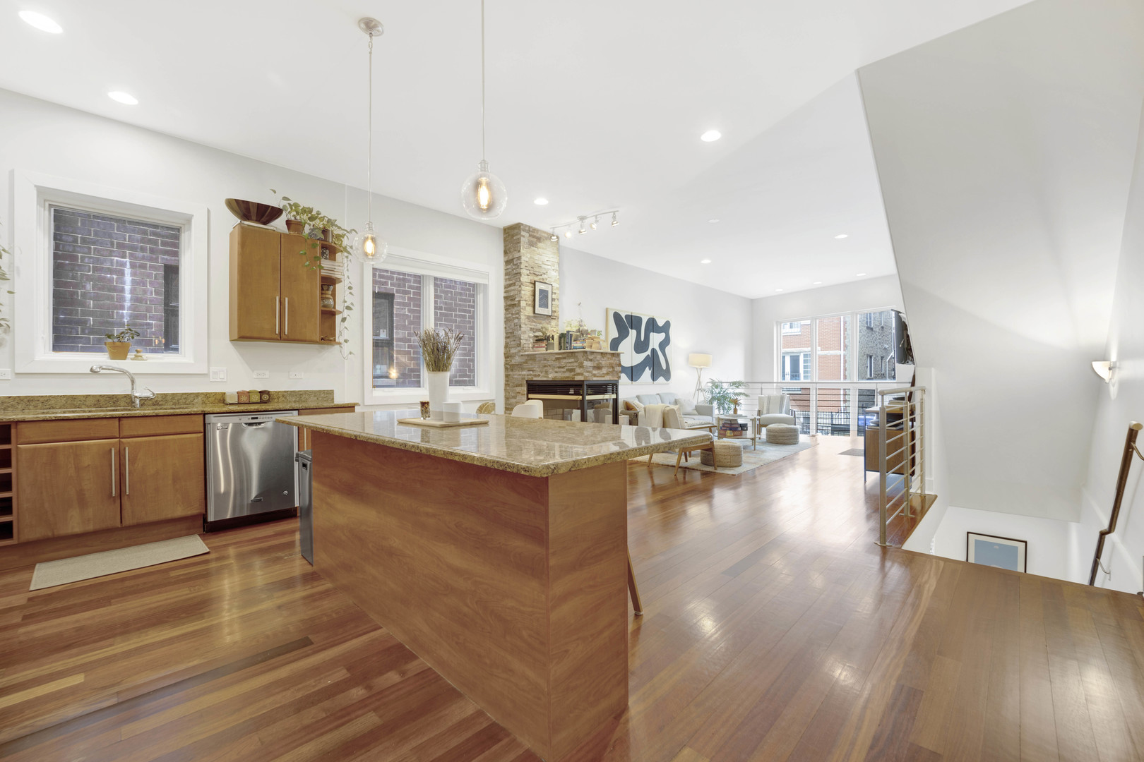 1531 W Fry Street Unit: 1