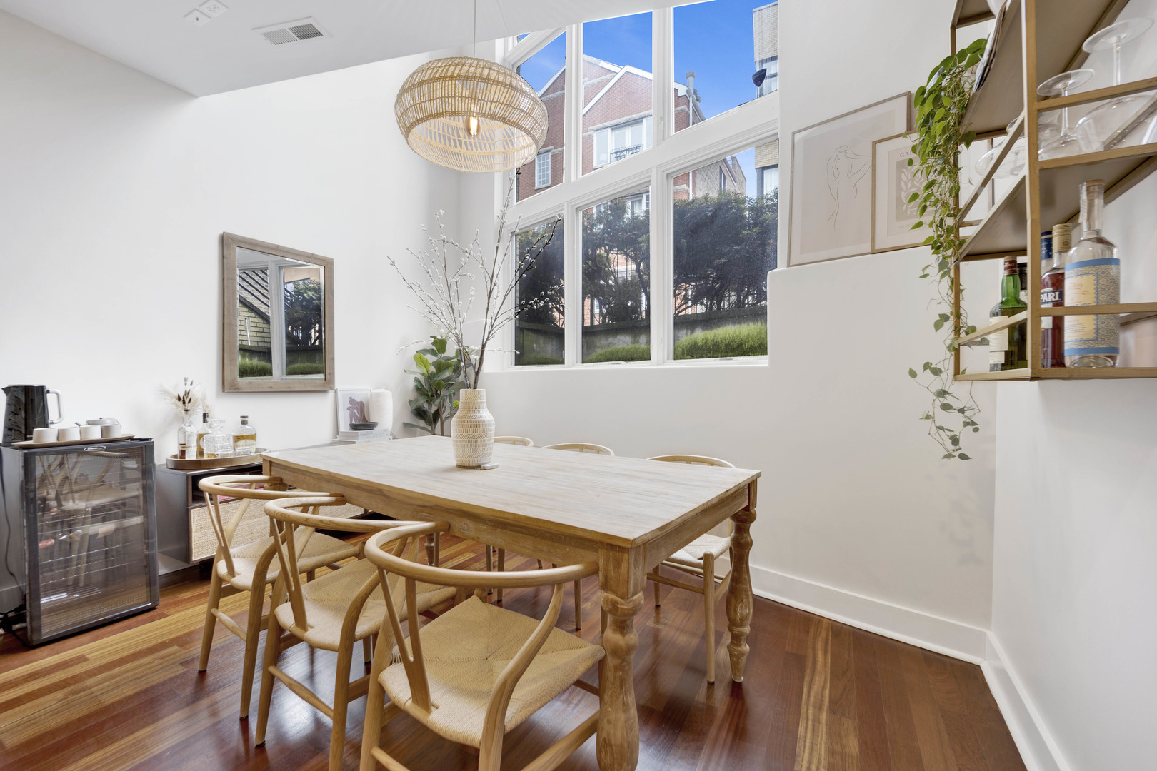 1531 W Fry Street Unit: 1