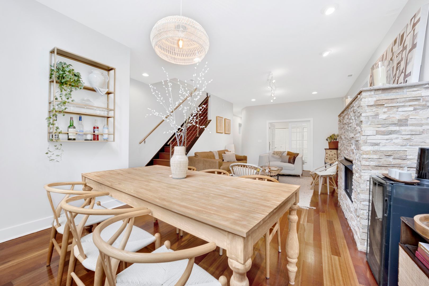 1531 W Fry Street Unit: 1
