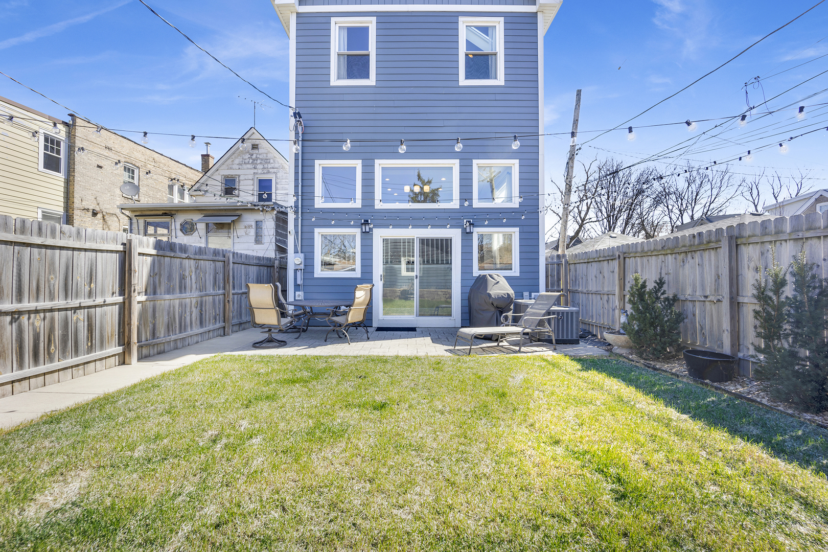 4614 N Kostner Avenue