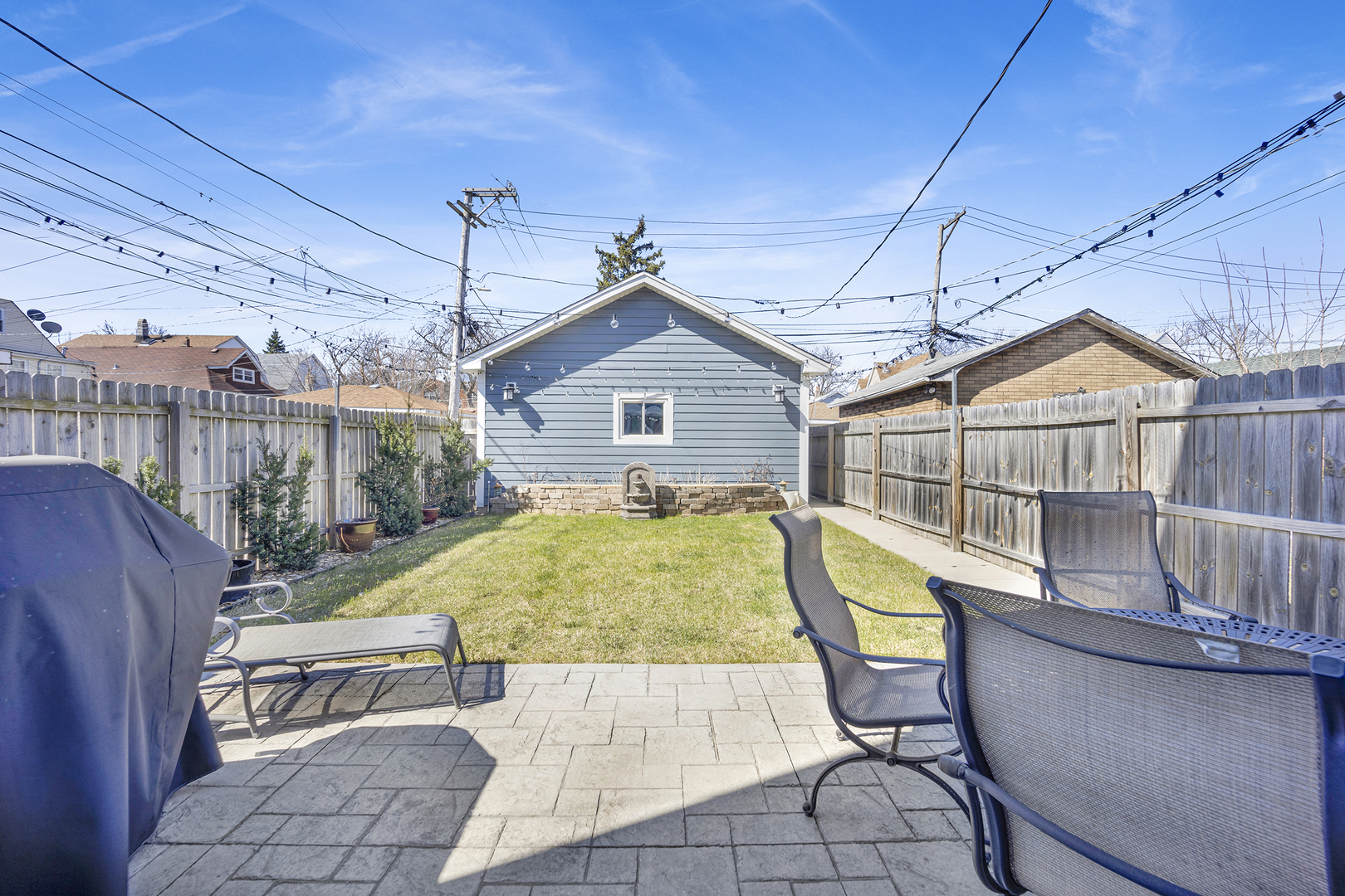 4614 N Kostner Avenue