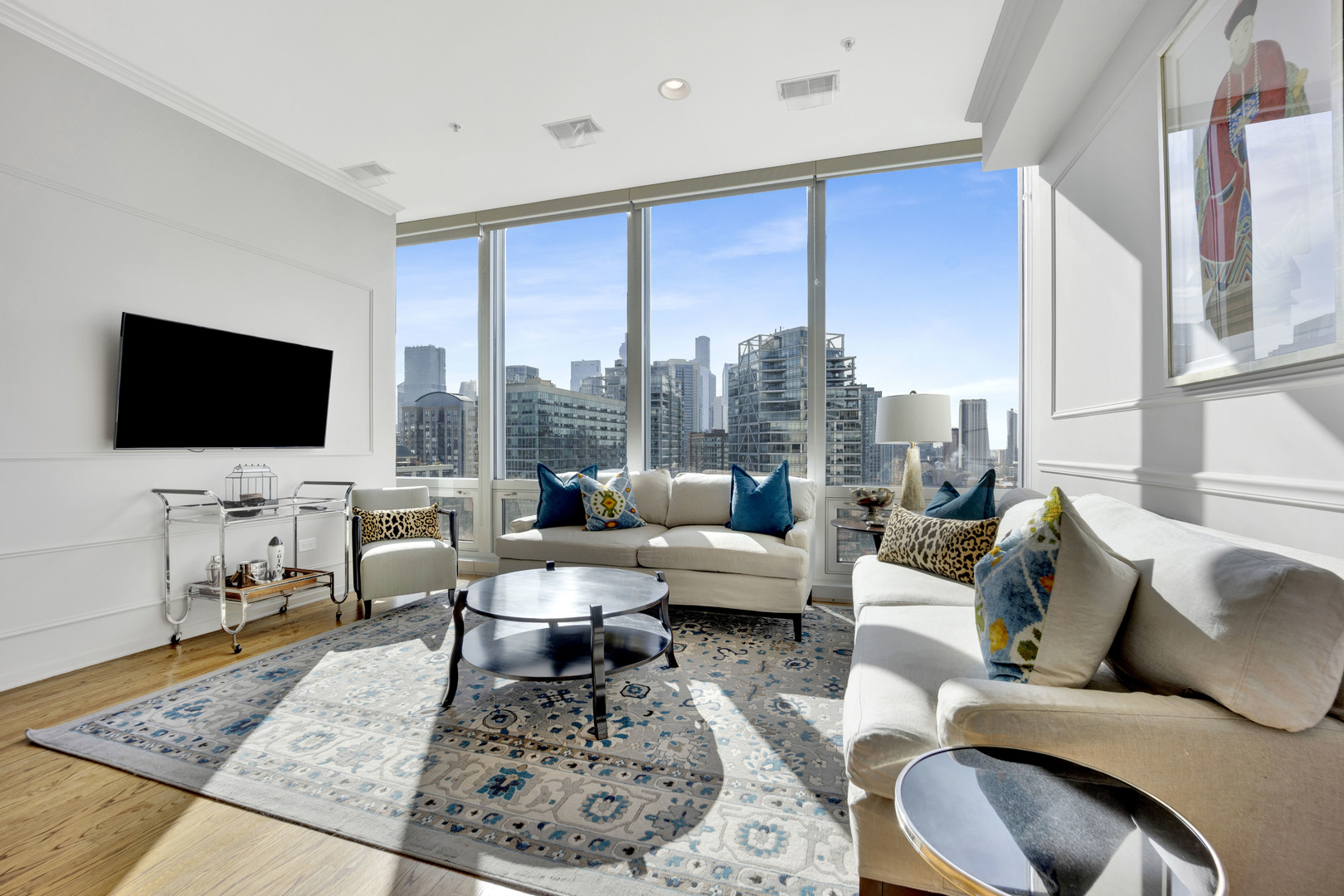 500 W Superior Street Unit: 1307