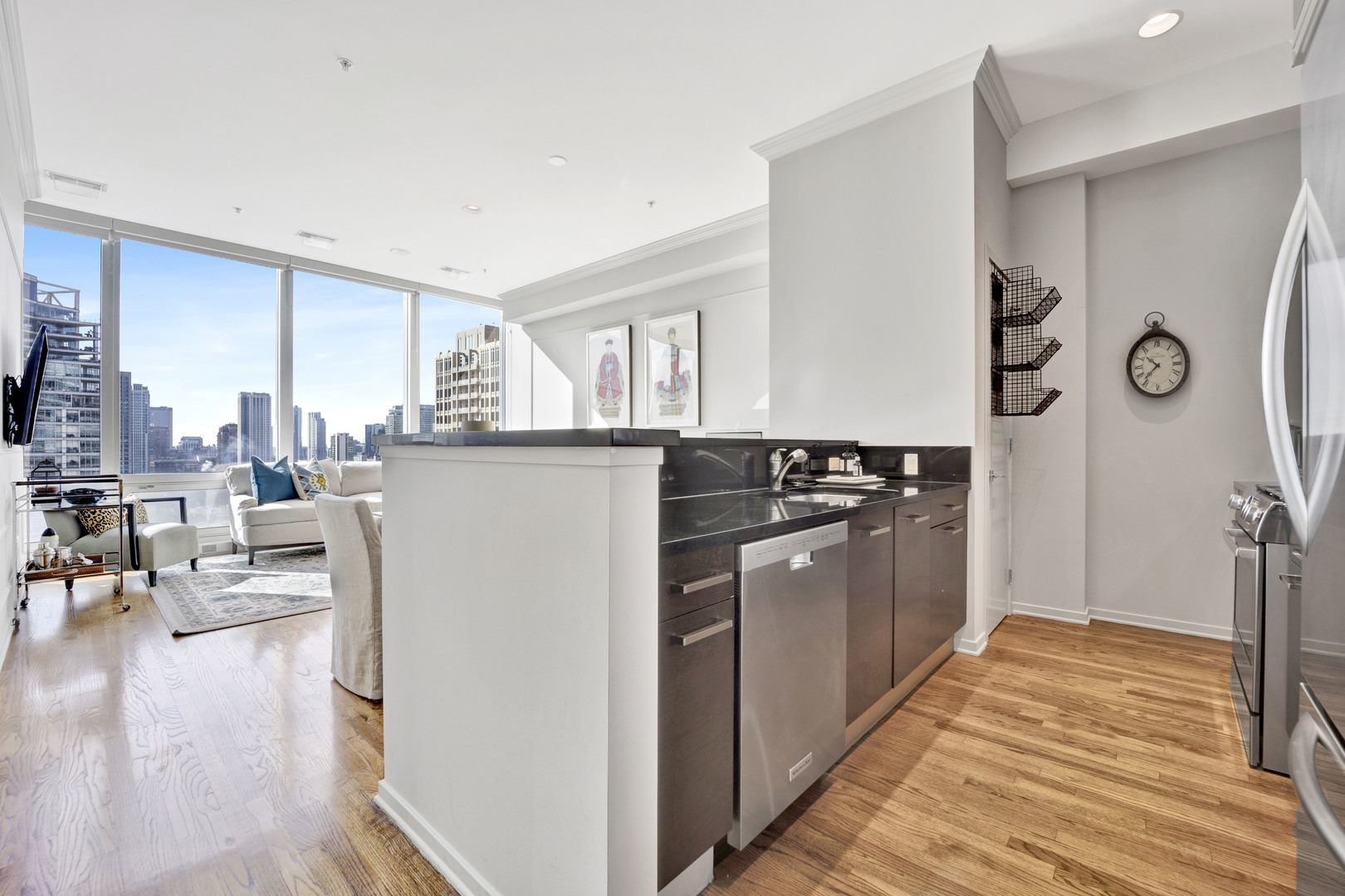 500 W Superior Street Unit: 1307