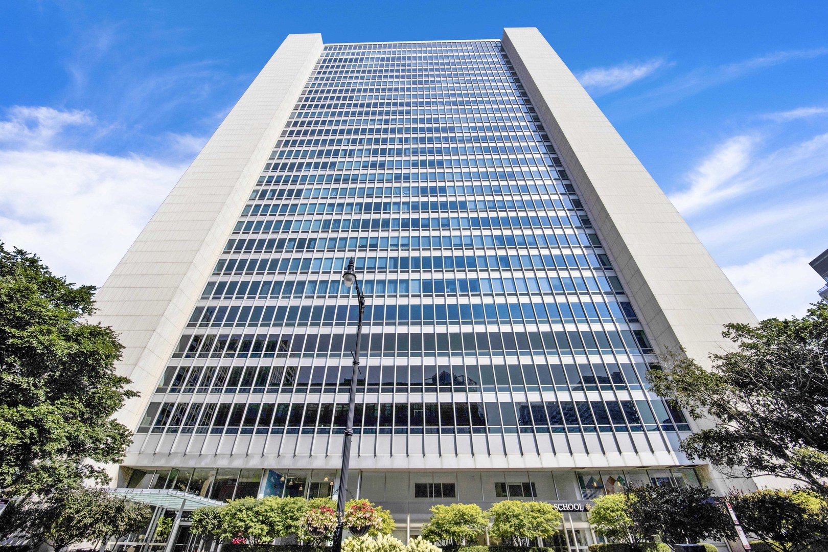 500 W Superior Street Unit: 1307