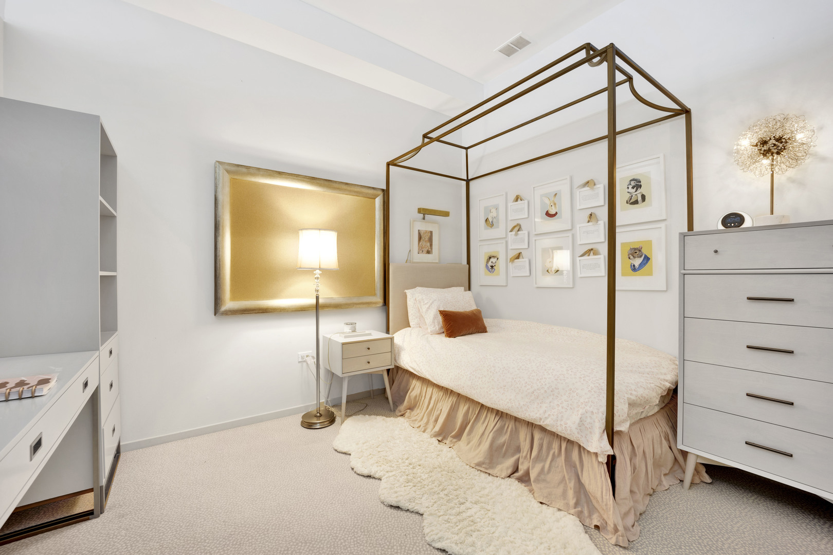 500 W Superior Street Unit: 1307