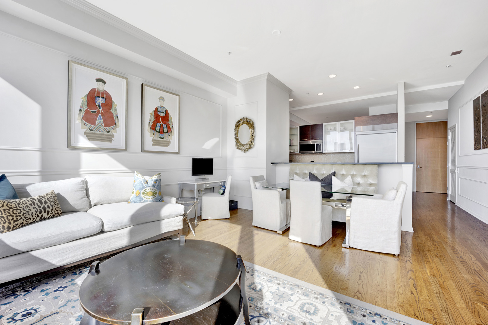 500 W Superior Street Unit: 1307