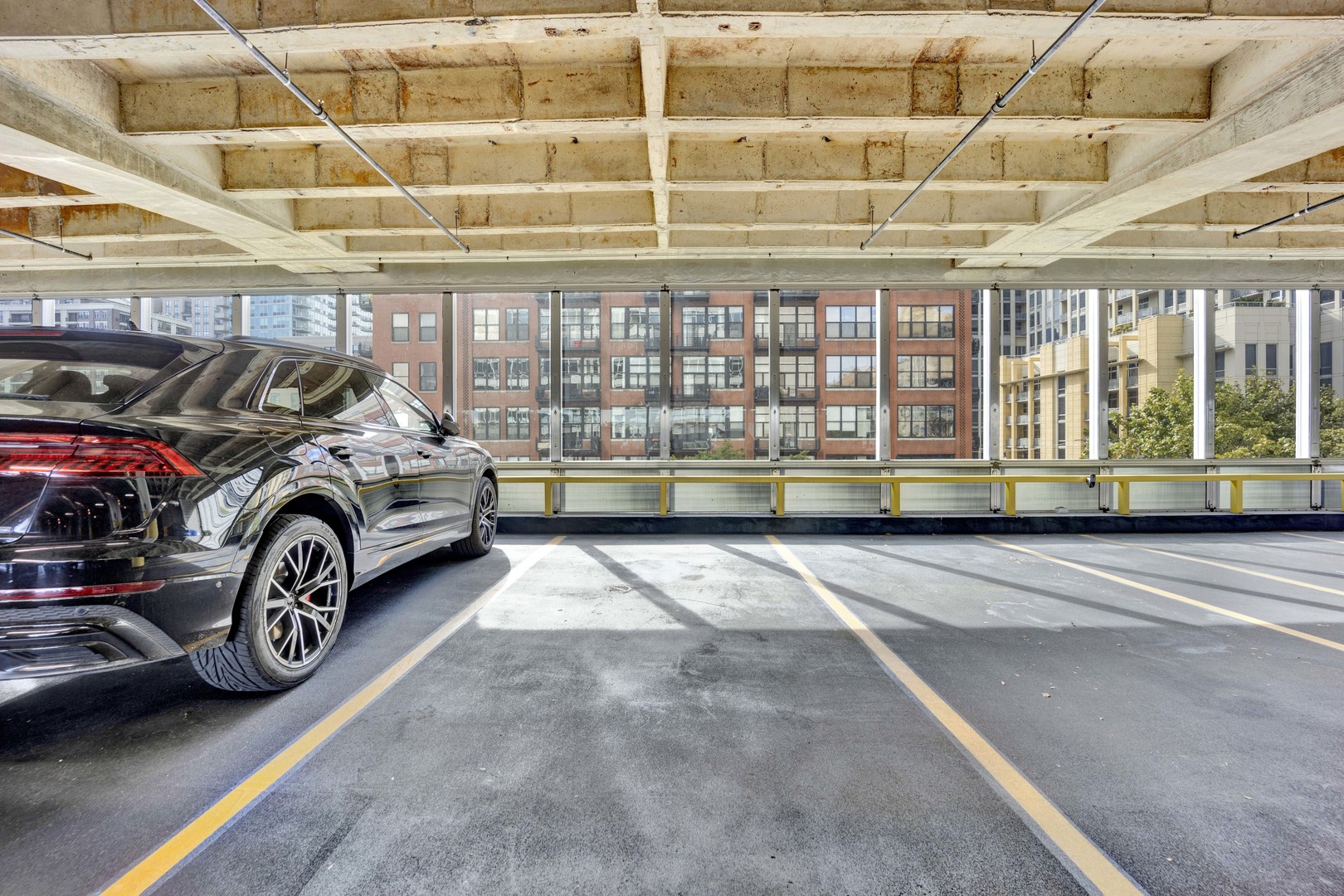 500 W Superior Street Unit: 1307