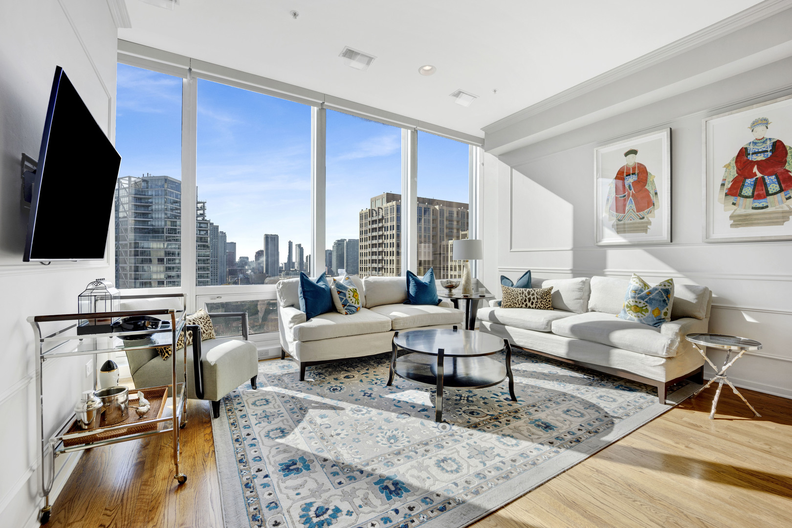500 W Superior Street Unit: 1307