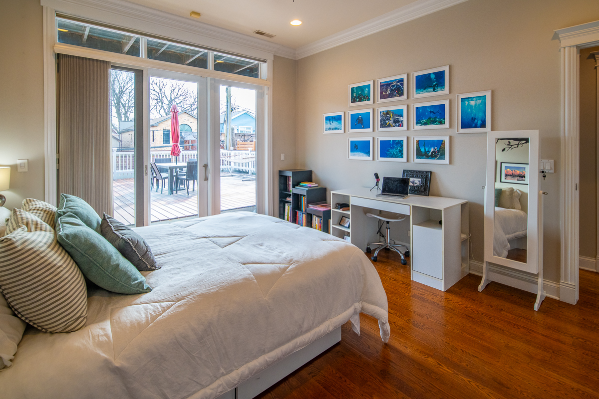 4343 N Western Avenue Unit: 201