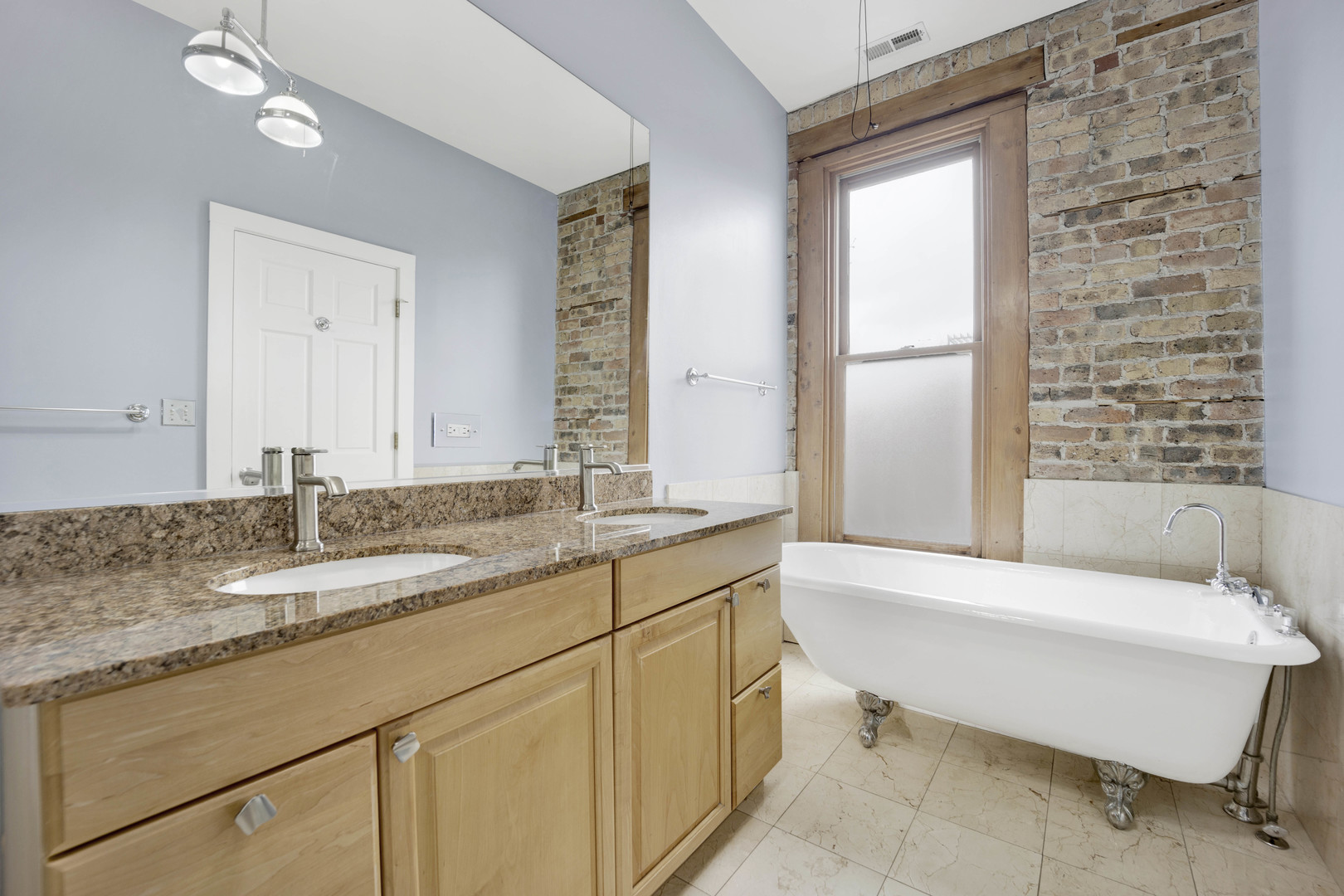 1925 W Division Street Unit: 2