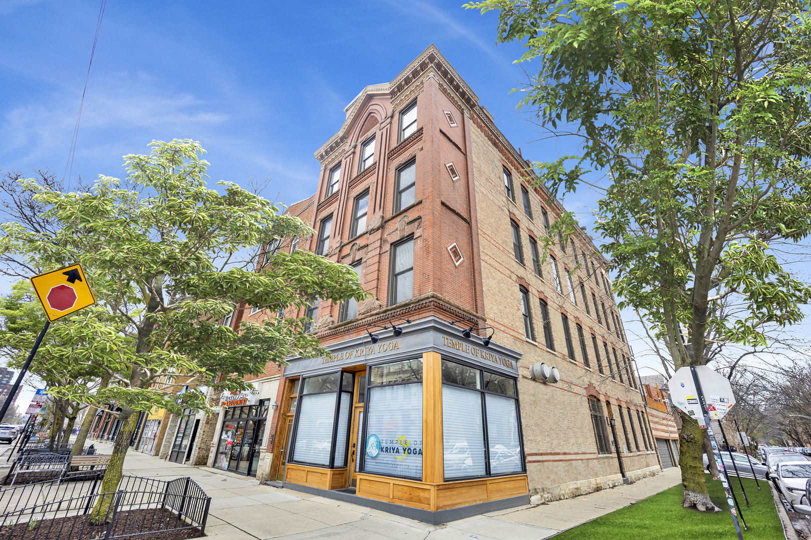 1925 W Division Street Unit: 2