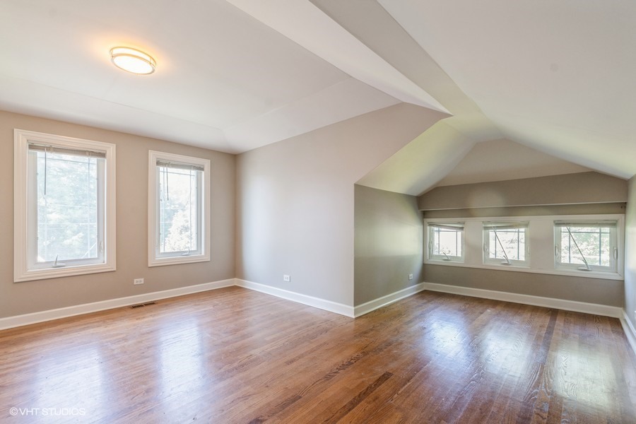 927 Green Bay Road