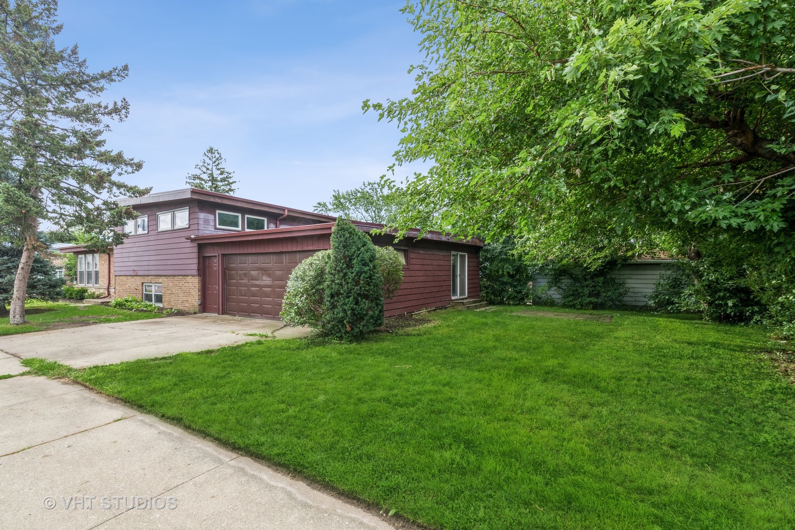 833 Lavergne Avenue