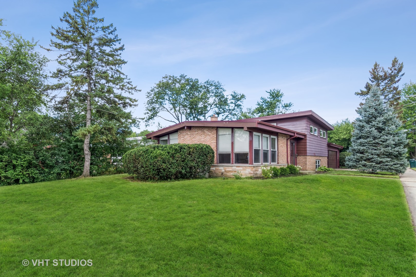833 Lavergne Avenue