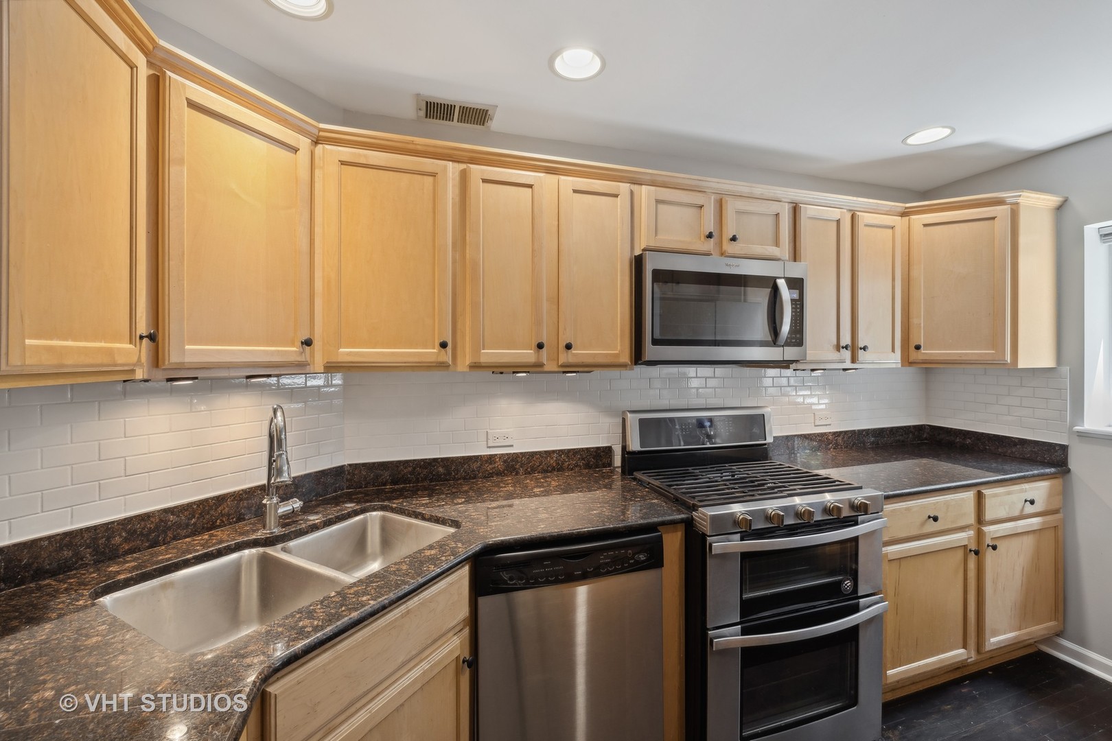 120 Chicago Avenue Unit: B