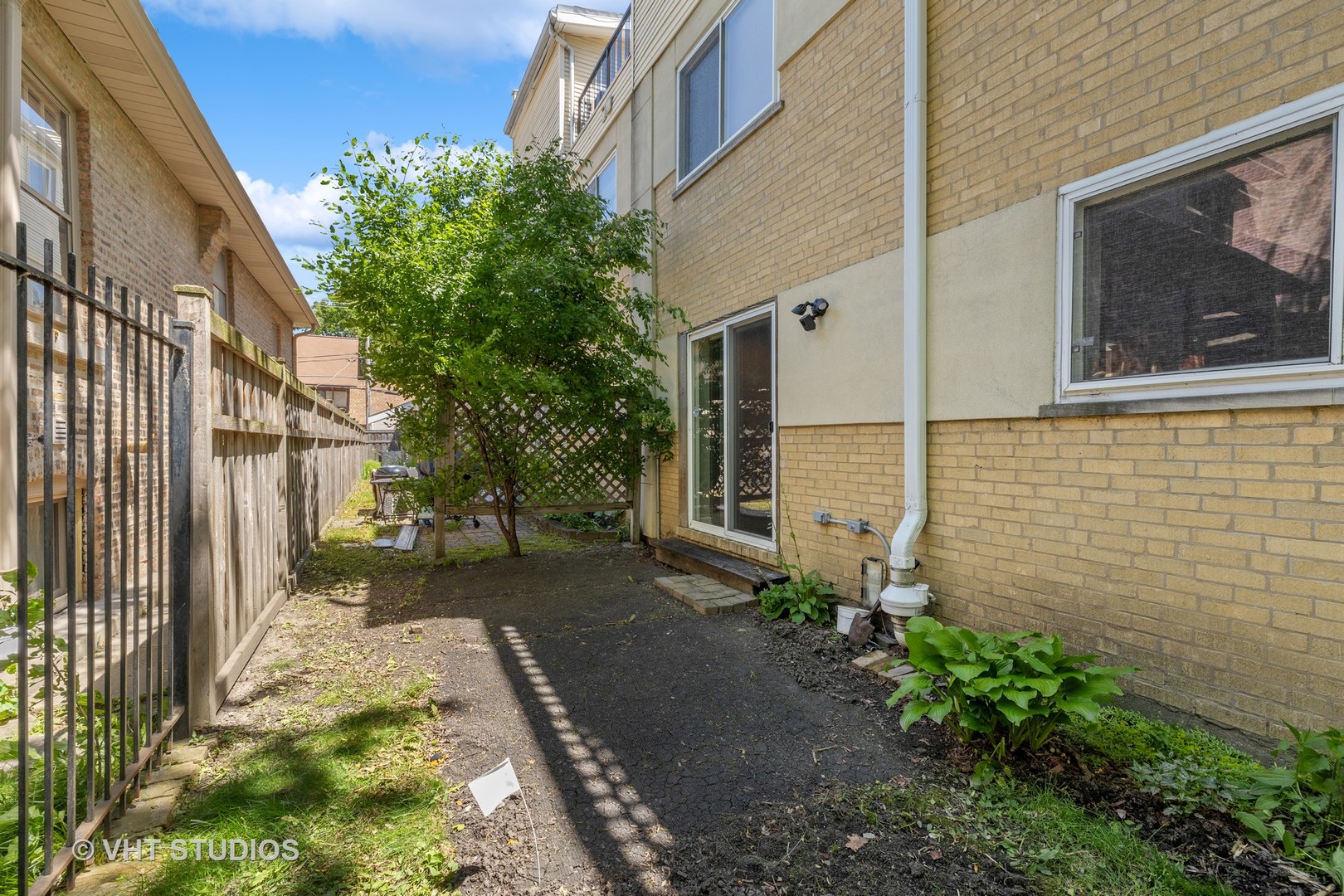 120 Chicago Avenue Unit: B