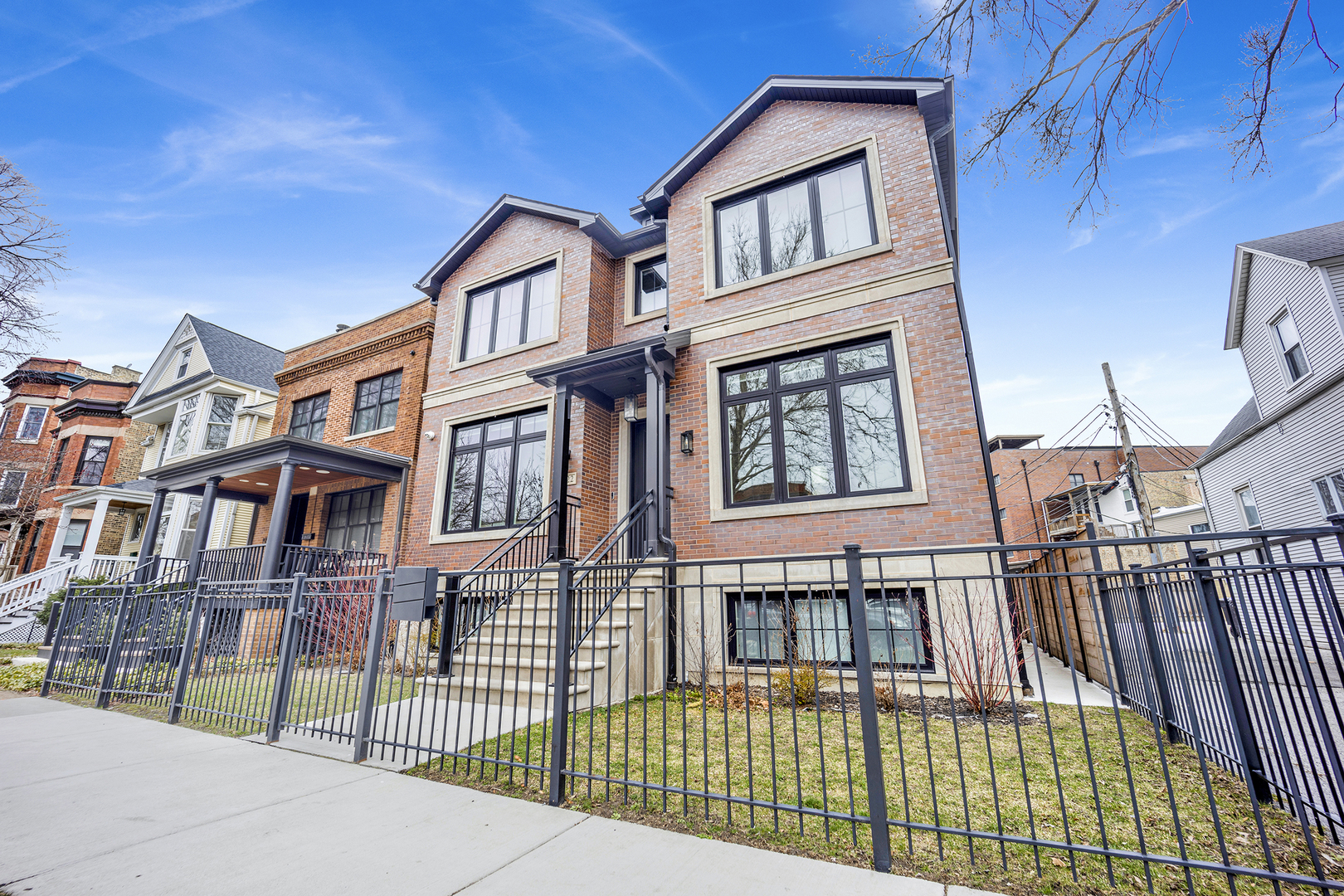 1922 W Grace Street