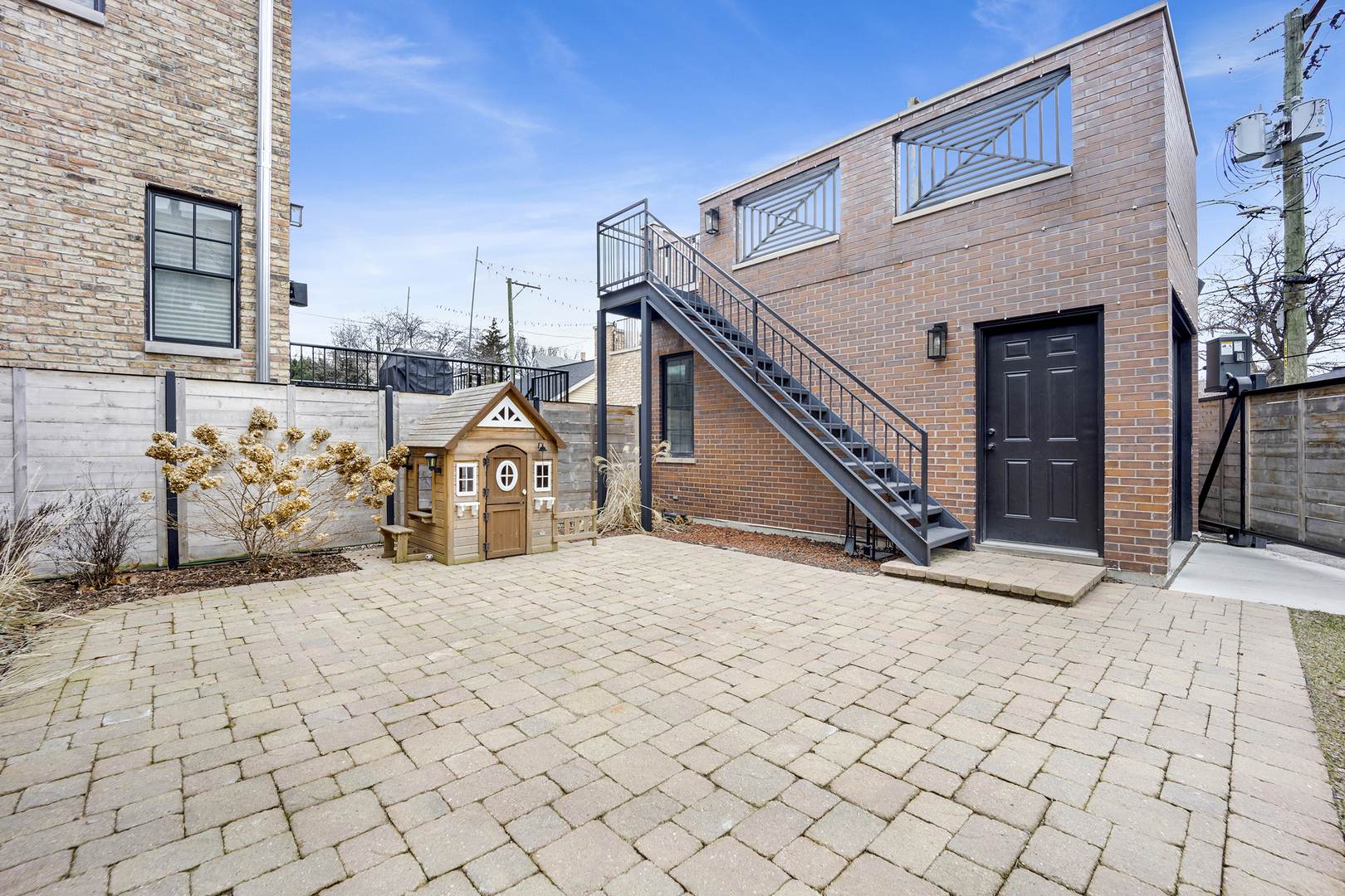 1922 W Grace Street