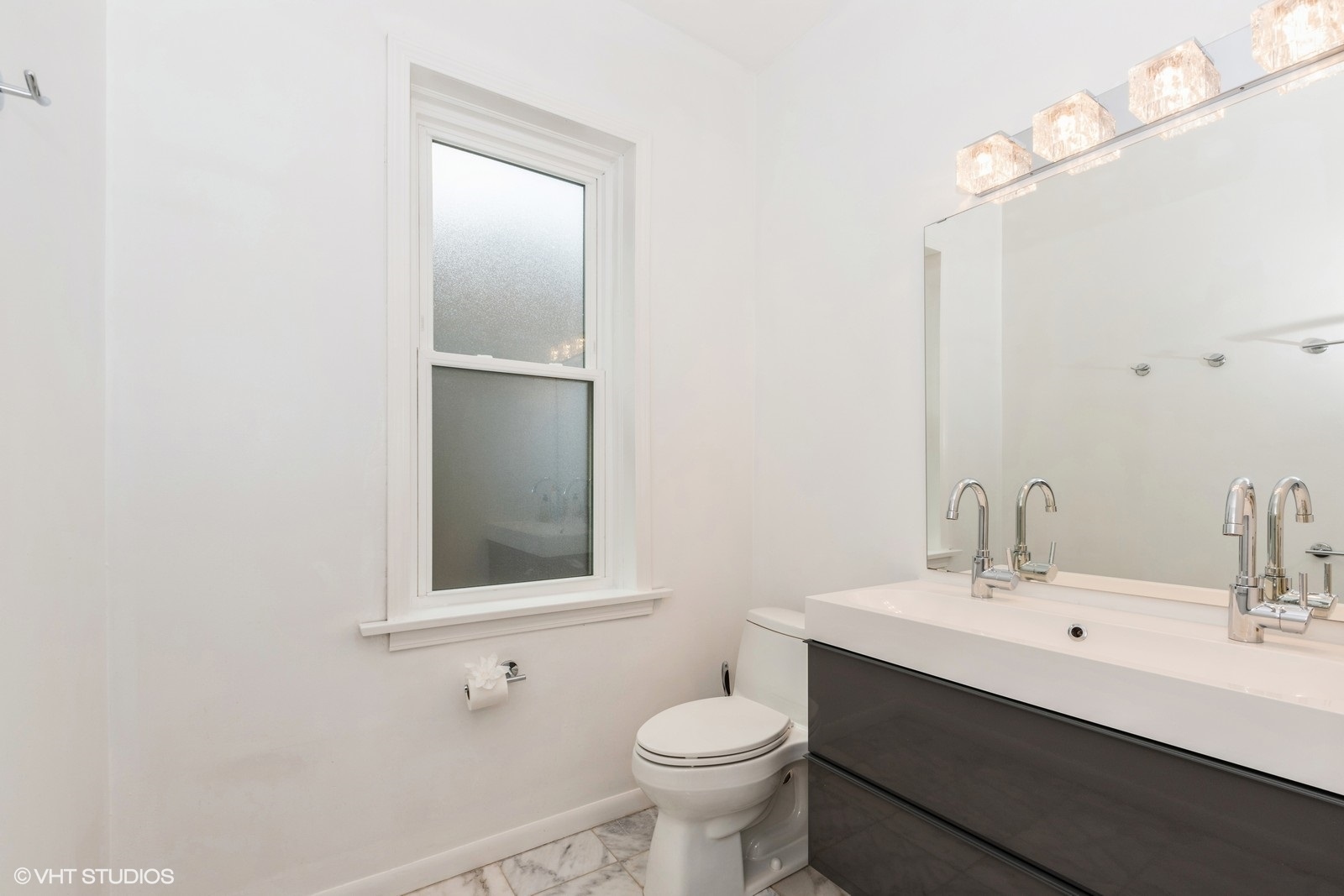 900 W Lakeside Place Unit: 6