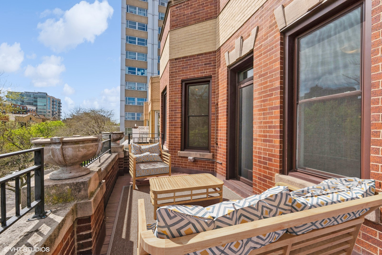 900 W Lakeside Place Unit: 6
