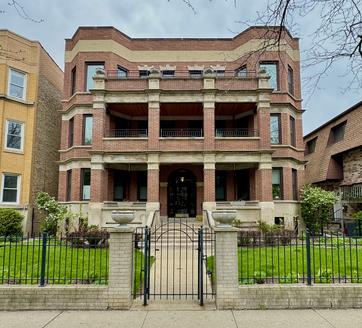 900 W Lakeside Place Unit: 6