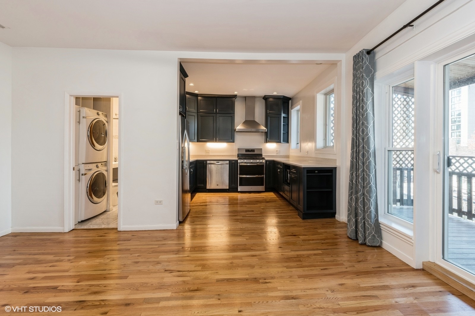 900 W Lakeside Place Unit: 6
