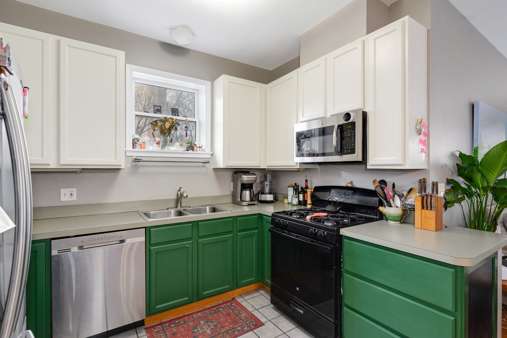 1359 W Fillmore Street Unit: A