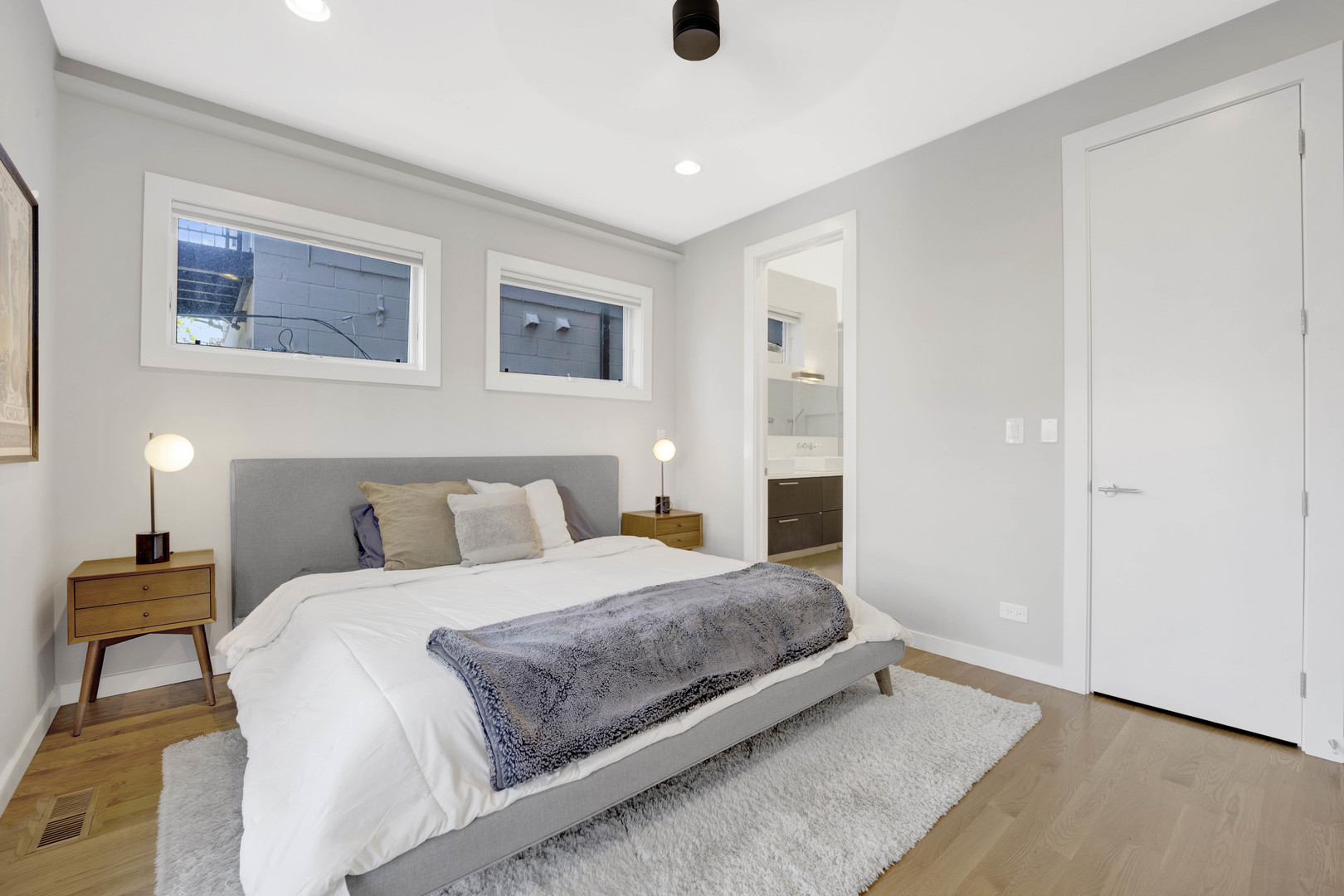 1902 W Armitage Avenue Unit: 2