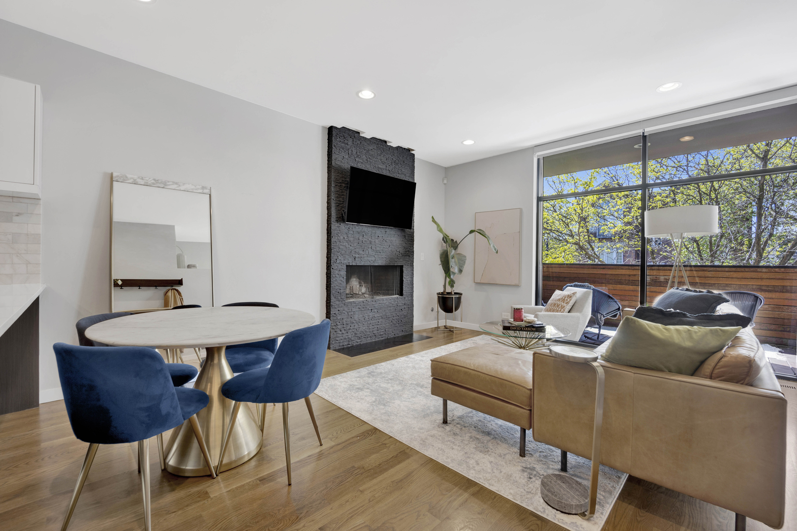 1902 W Armitage Avenue Unit: 2