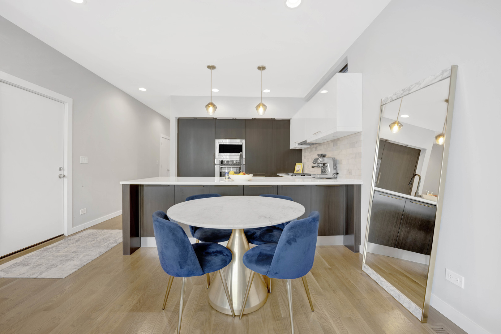 1902 W Armitage Avenue Unit: 2