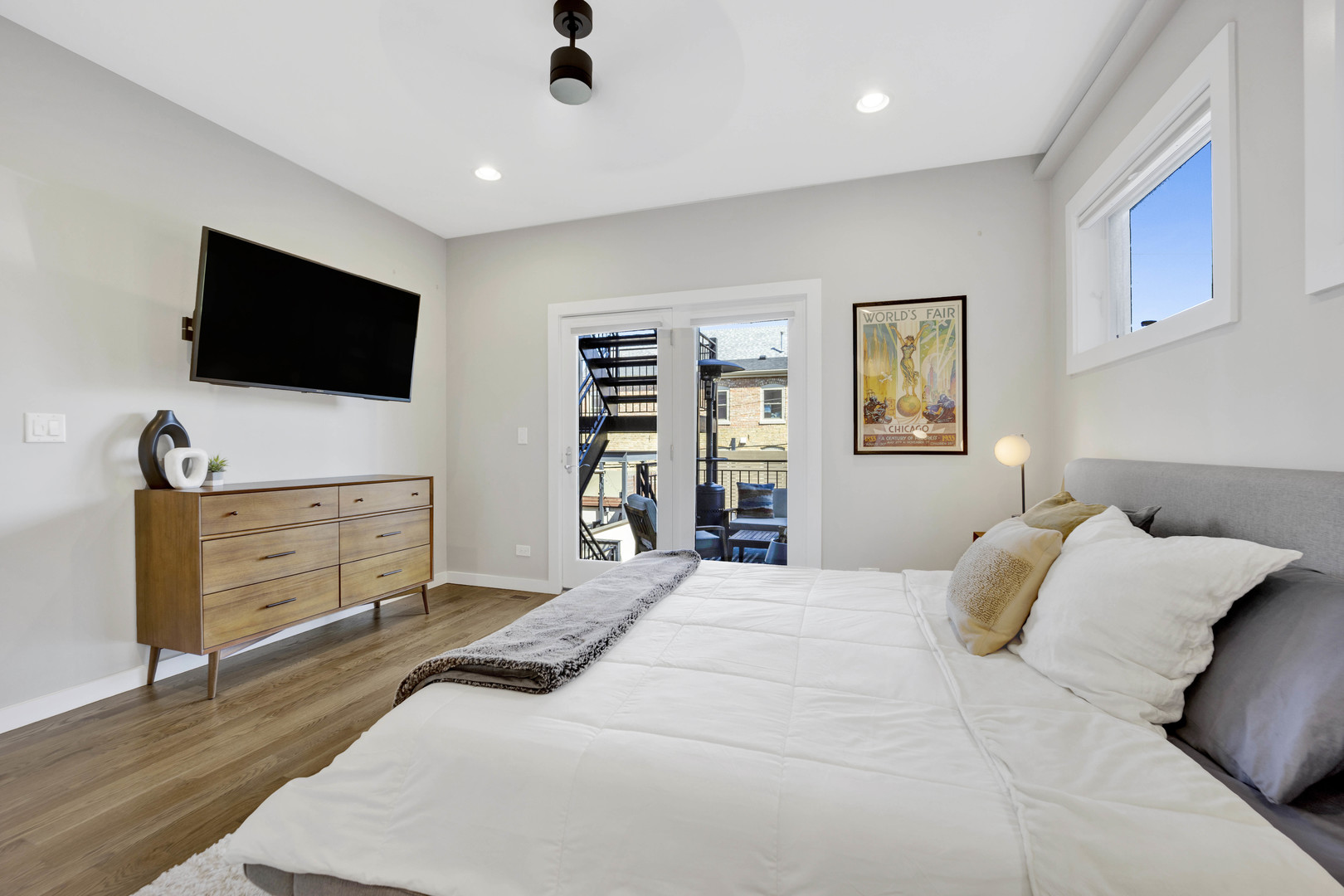 1902 W Armitage Avenue Unit: 2