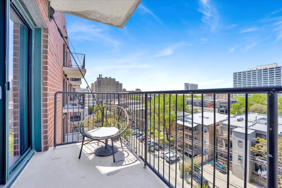 4848 N Sheridan Road Unit: 705