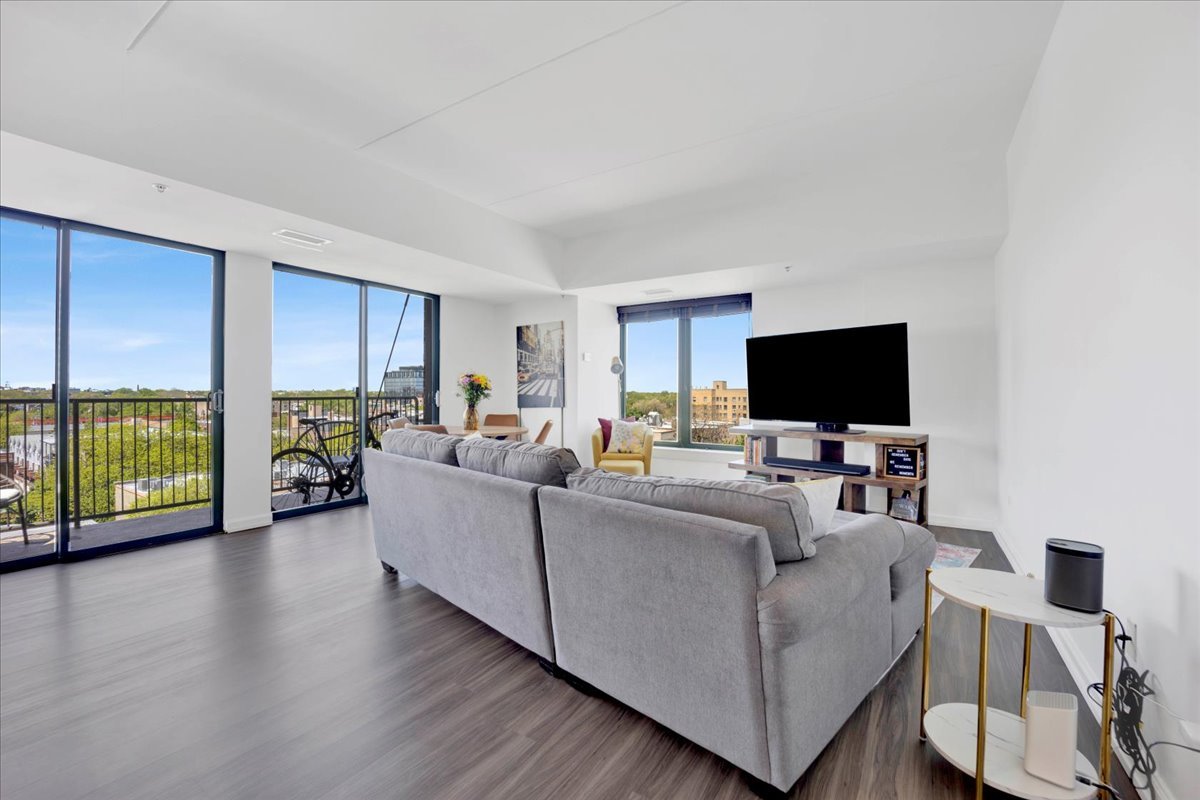 4848 N Sheridan Road Unit: 705