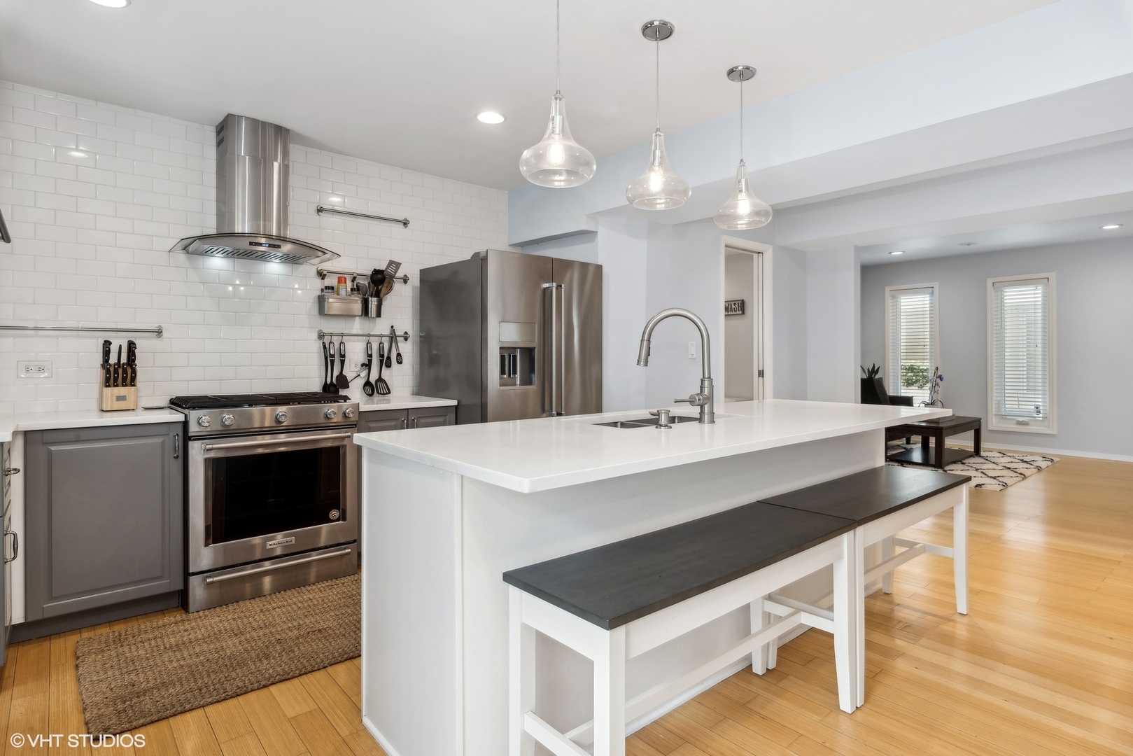 4647 N Kenmore Avenue Unit: B