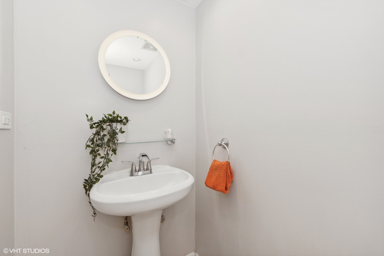 4647 N Kenmore Avenue Unit: B
