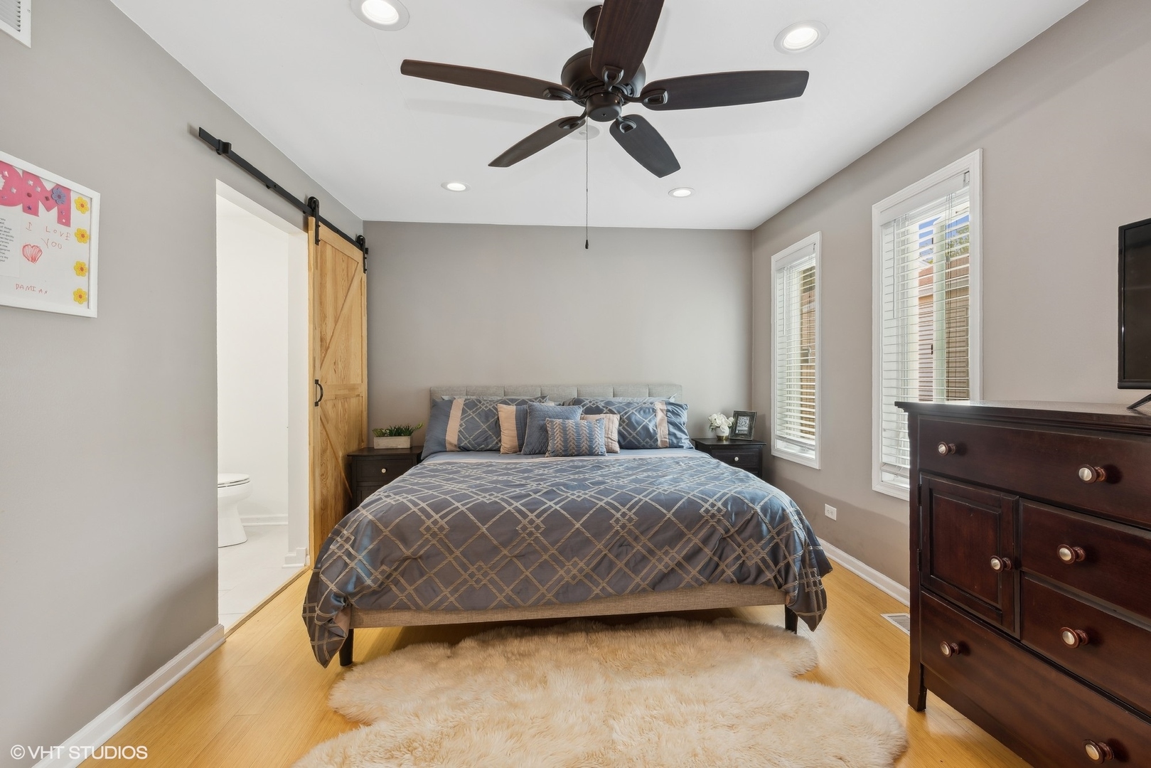 4647 N Kenmore Avenue Unit: B