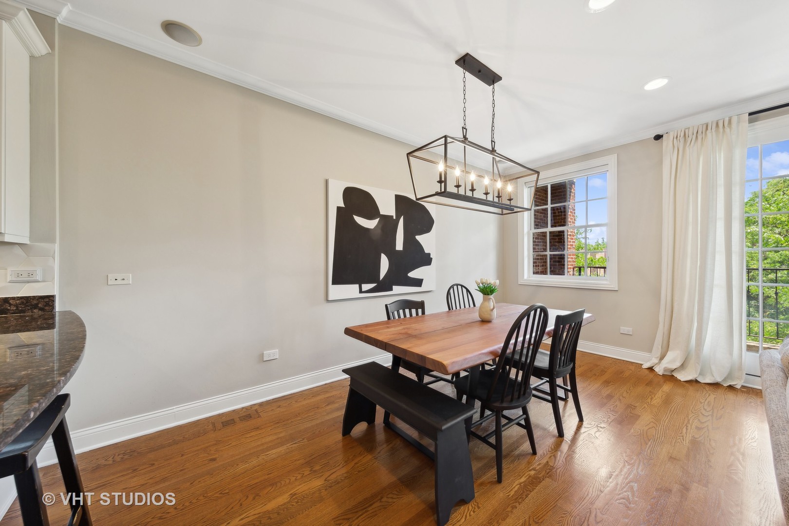 2136 W DIVISION Street Unit: 3