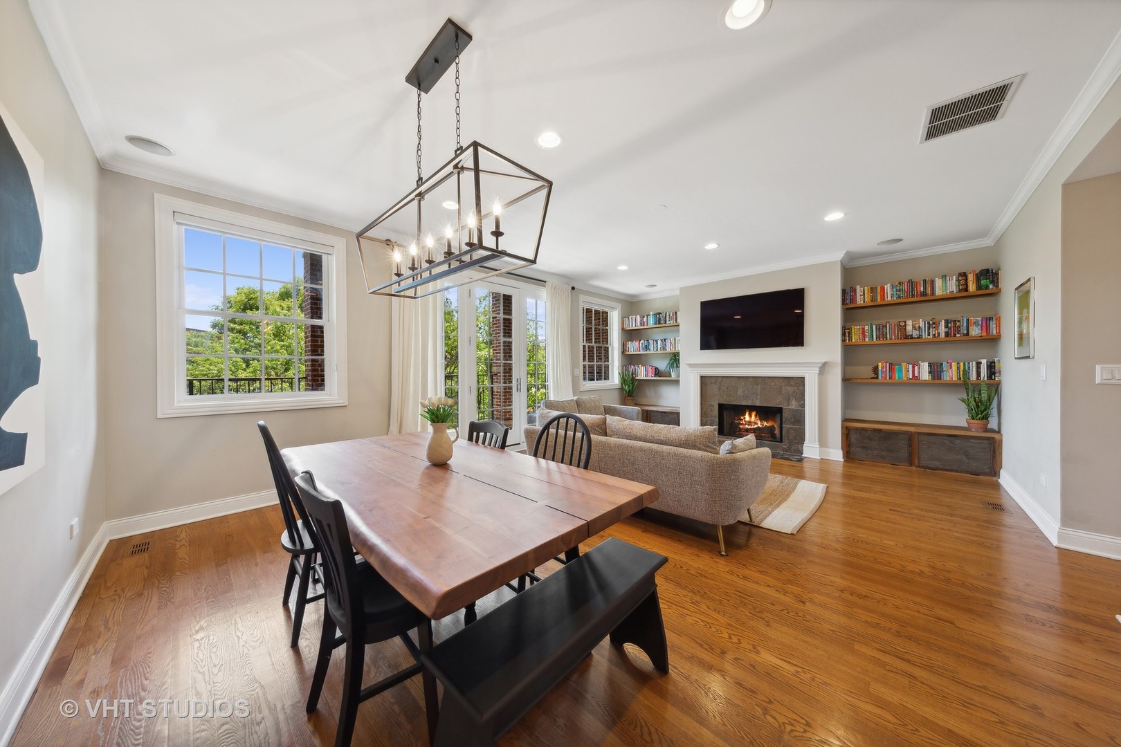 2136 W DIVISION Street Unit: 3
