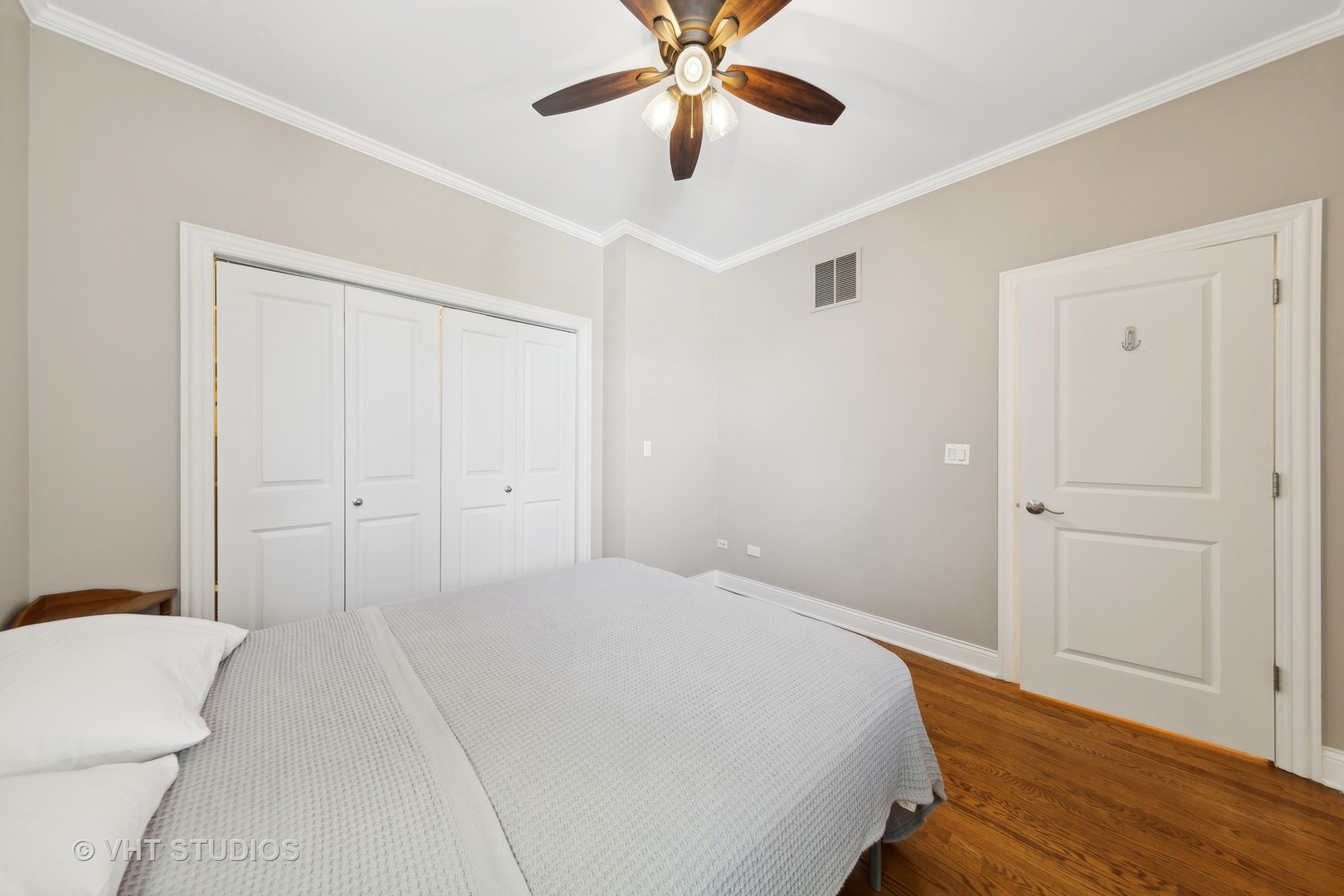 2136 W DIVISION Street Unit: 3