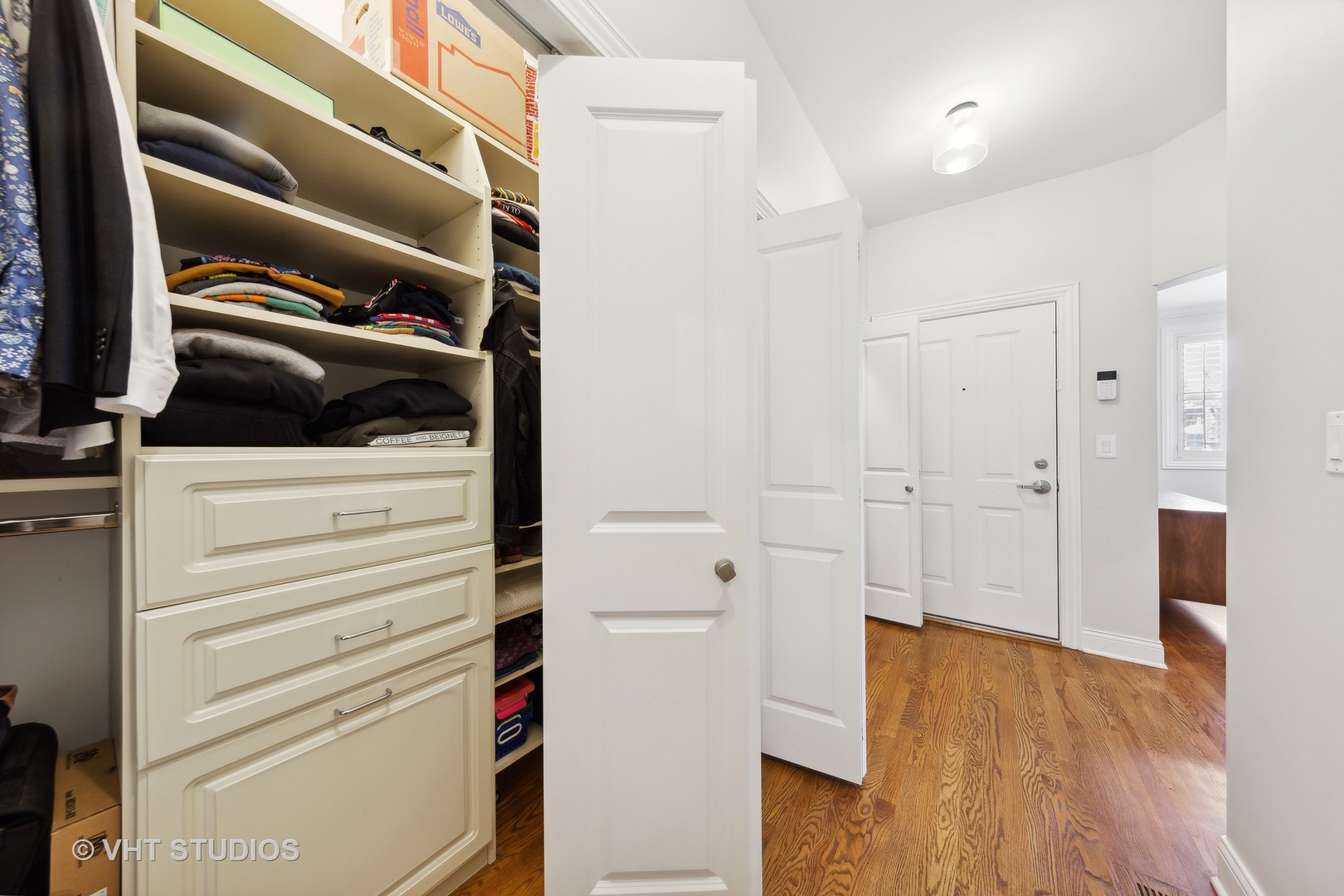 2136 W DIVISION Street Unit: 3