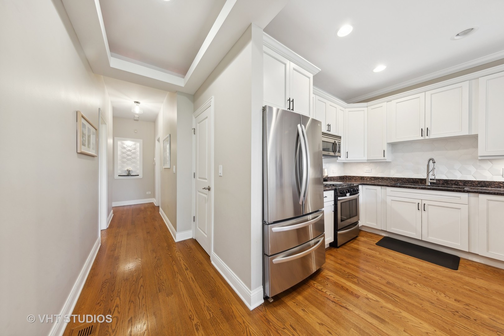 2136 W DIVISION Street Unit: 3