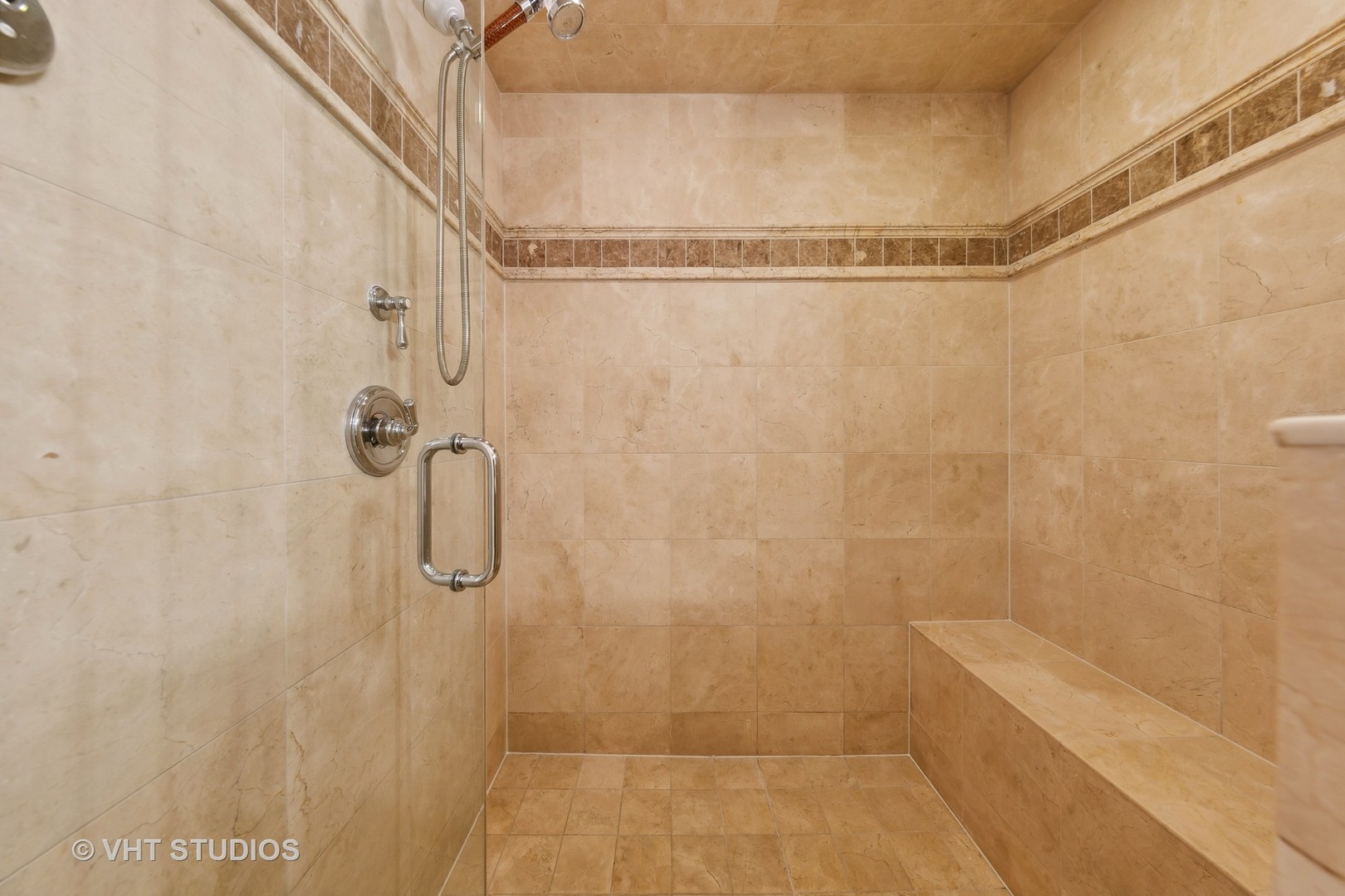 2136 W DIVISION Street Unit: 3
