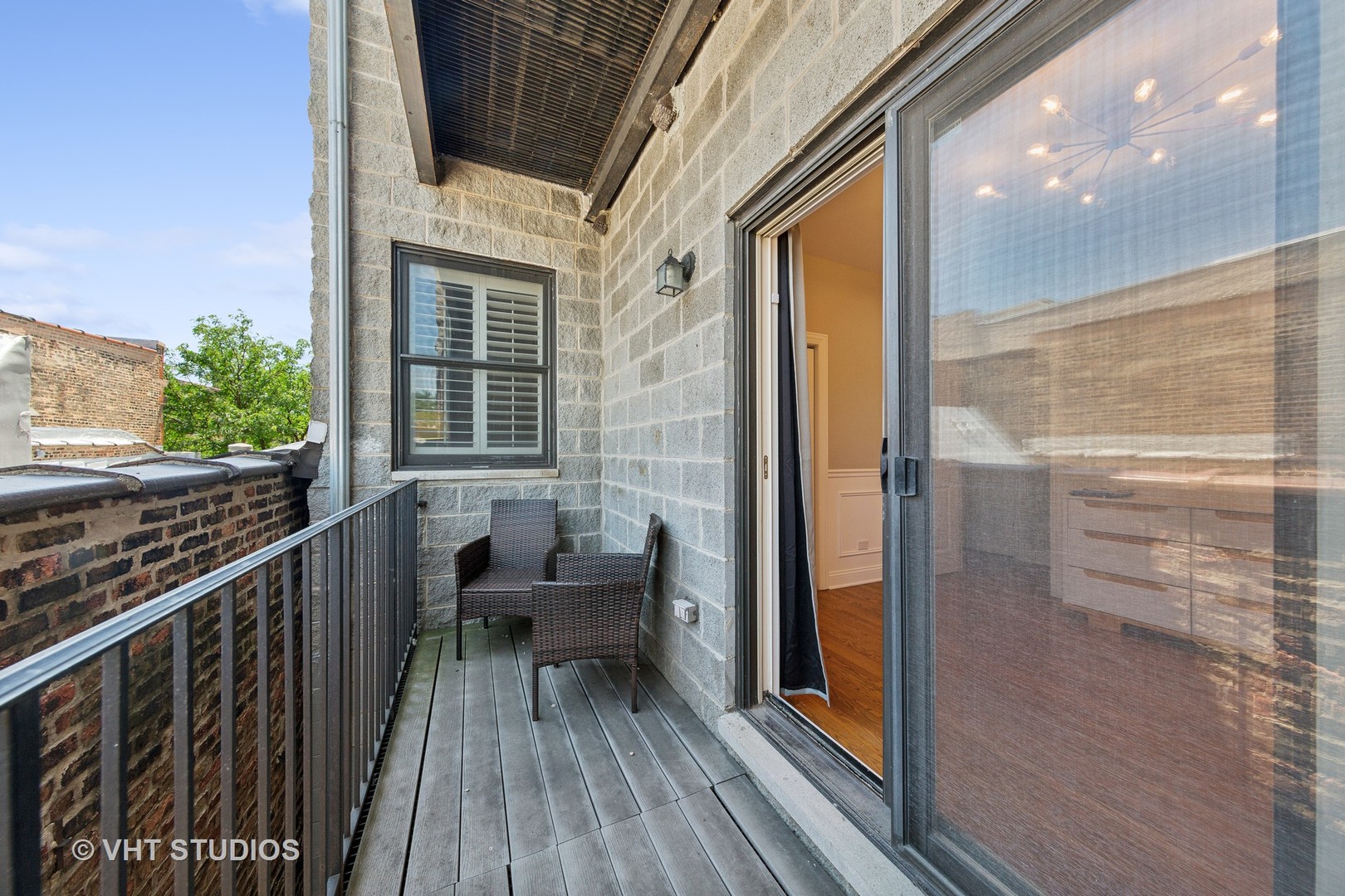 2136 W DIVISION Street Unit: 3