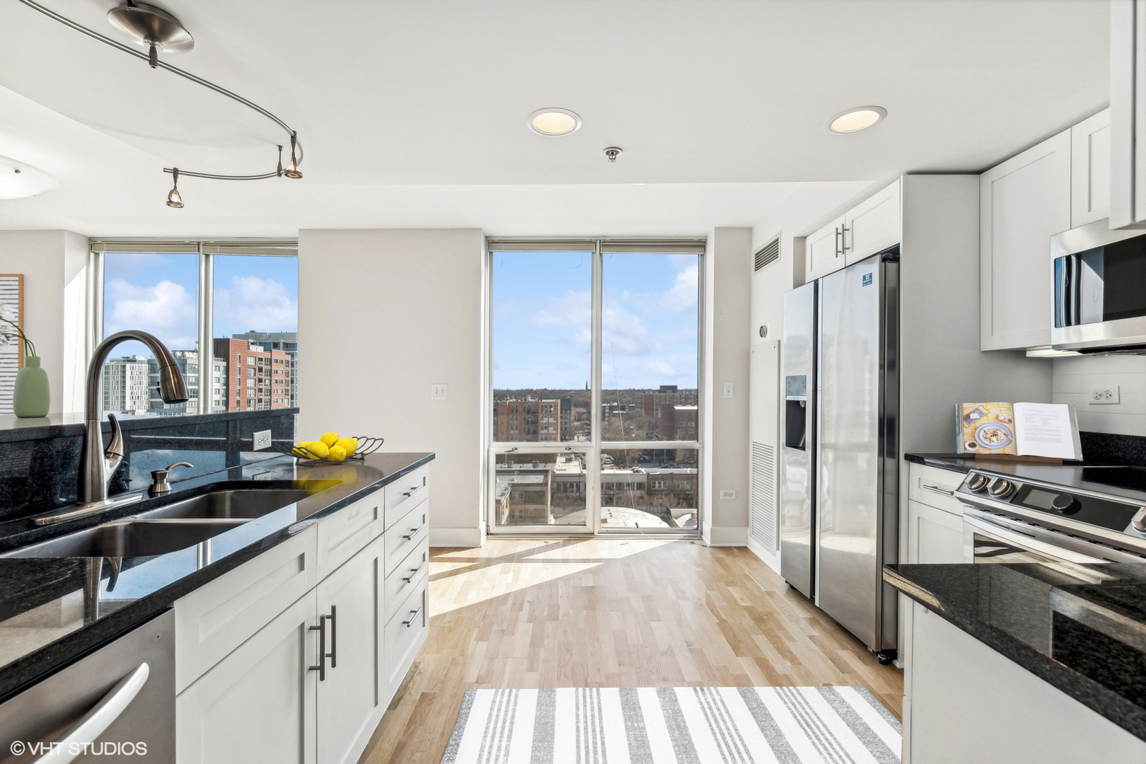 1640 Maple Avenue Unit: 906