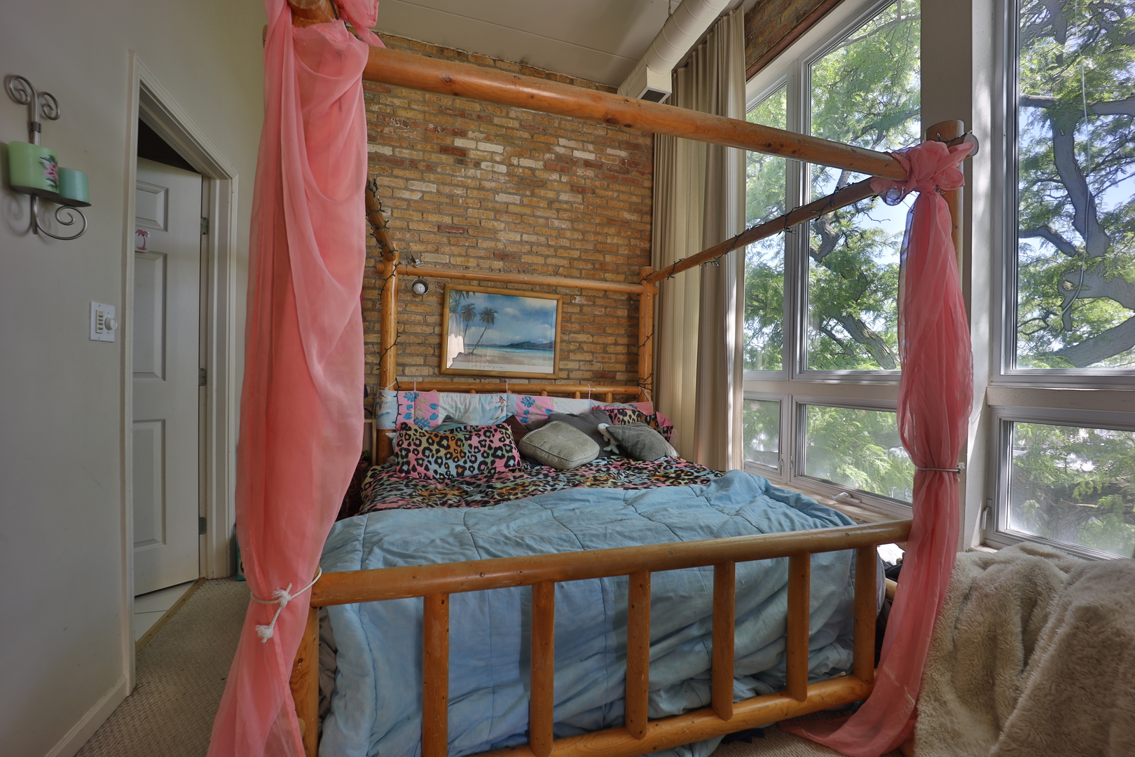 2255 W Roscoe Avenue Unit: 303