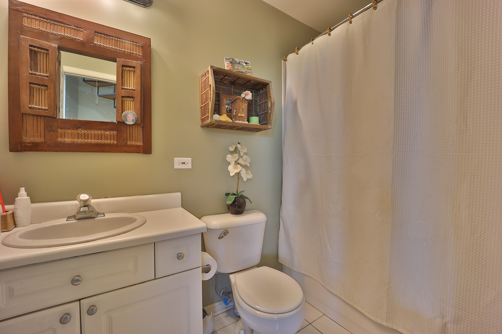 2255 W Roscoe Avenue Unit: 303